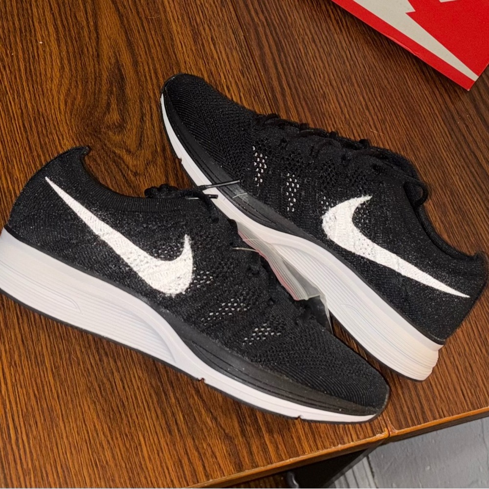Nike Flyknit Trainer Black White 3M